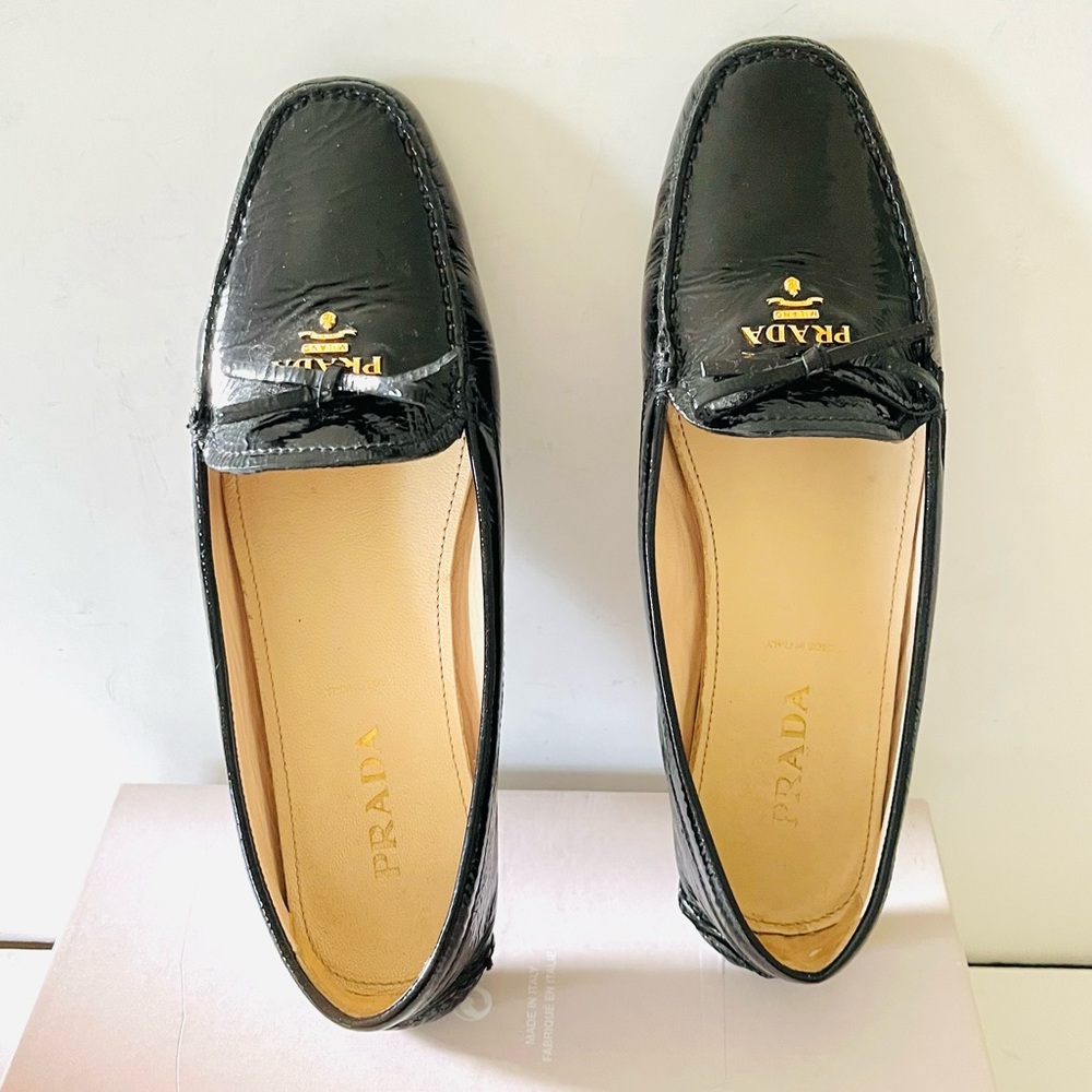 Prada black patent leather driving shoes loafers 38